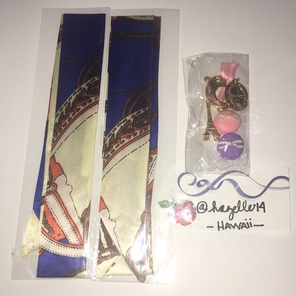 Twilly & Macaroon Keychain